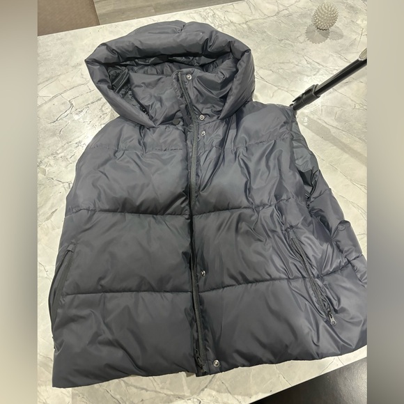 Alo Black Puffer Jacket Vest Hooded Women’s Size L - Picture 5 of 5